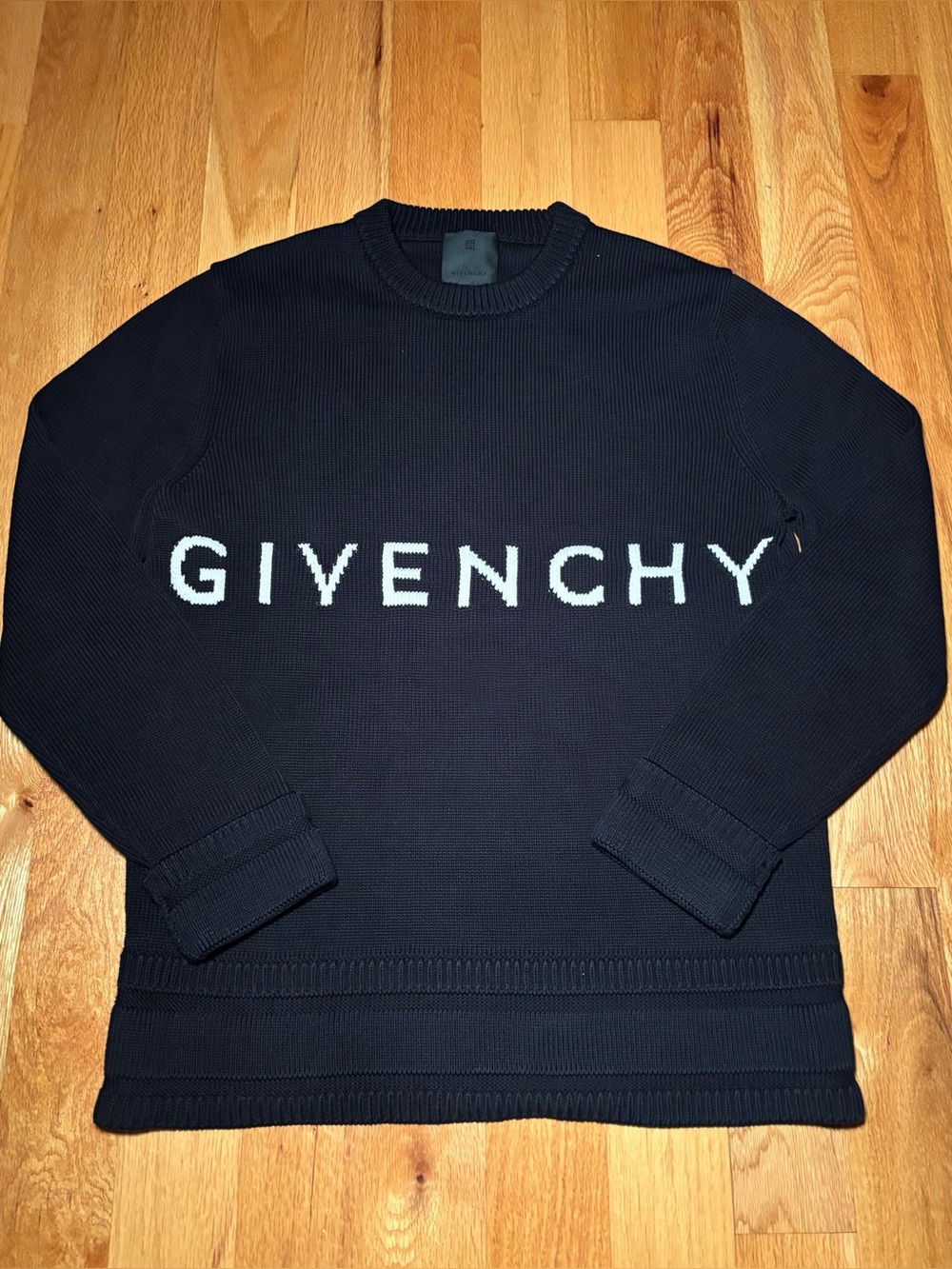 Givenchy 4G Knit Runway Sweater 🔥🔥